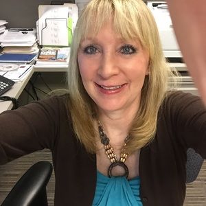 Meet your Posher, Lori